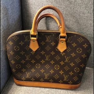 Authentic Louis Vuitton Alma Pm